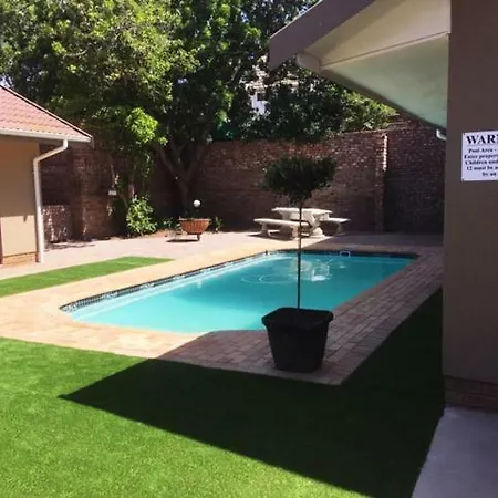 21 On Klein Karoo Apartment Oudtshoorn Exterior photo