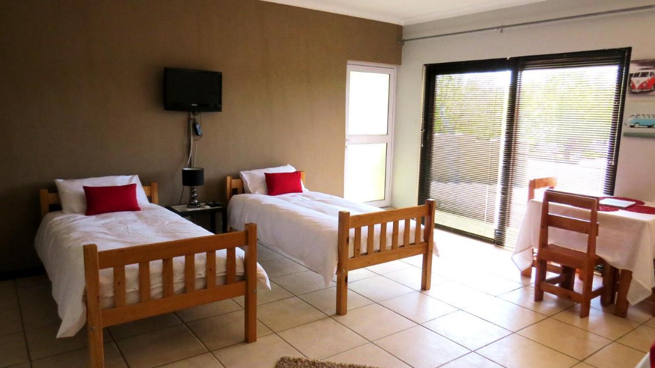 21 On Klein Karoo Oudtshoorn