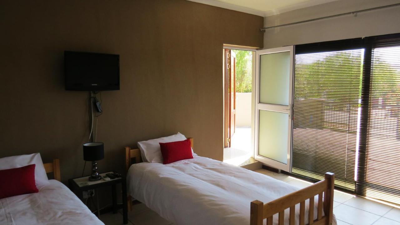 21 On Klein Karoo Apartment *