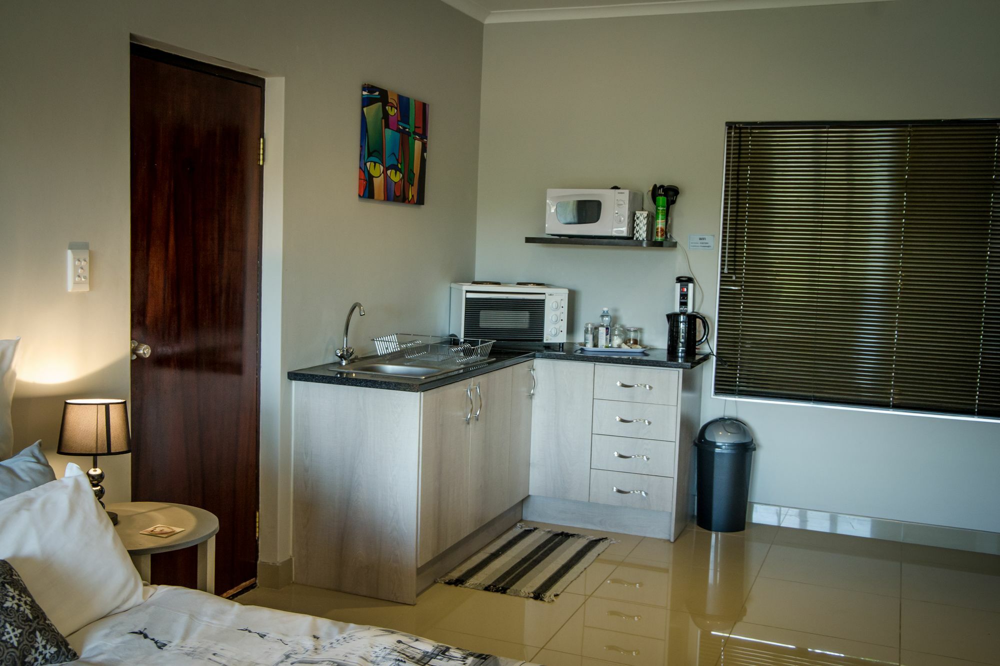 21 On Klein Karoo Apartment *